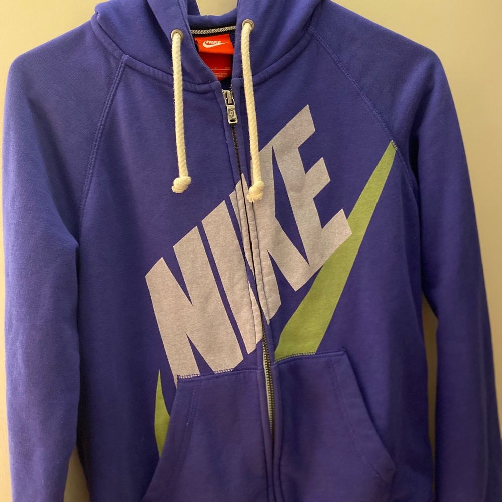 Nike sweater